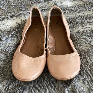 Baby pink lucky brand flats